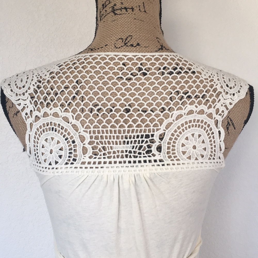 LEI cream lace blouse size S - Picture 6 of 7